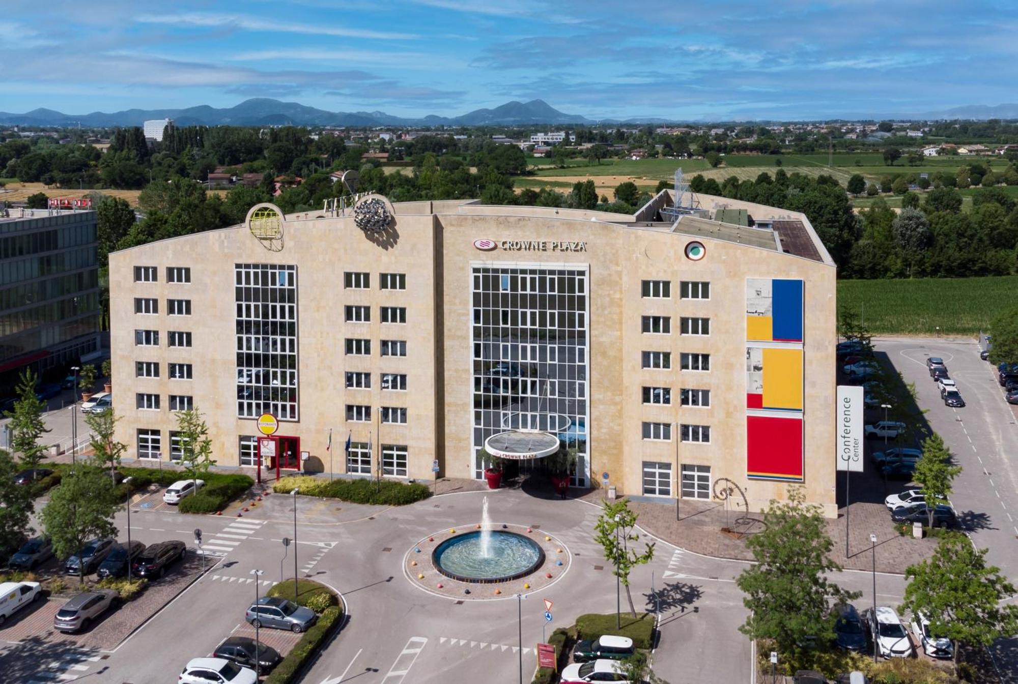 Crowne Plaza By Ihg Pádua