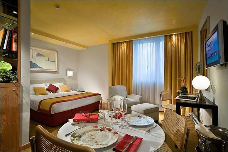 Crowne Plaza By Ihg Hotel 4*