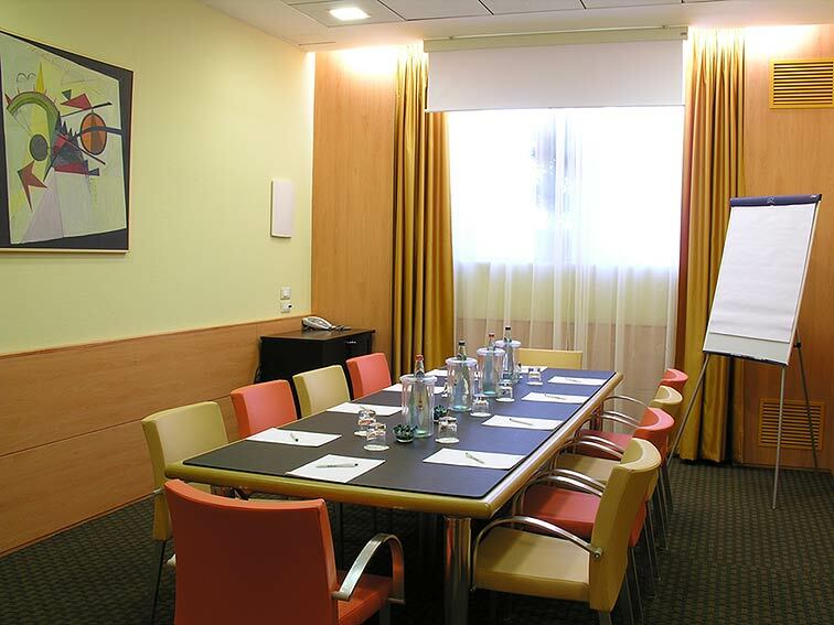 Crowne Plaza By Ihg