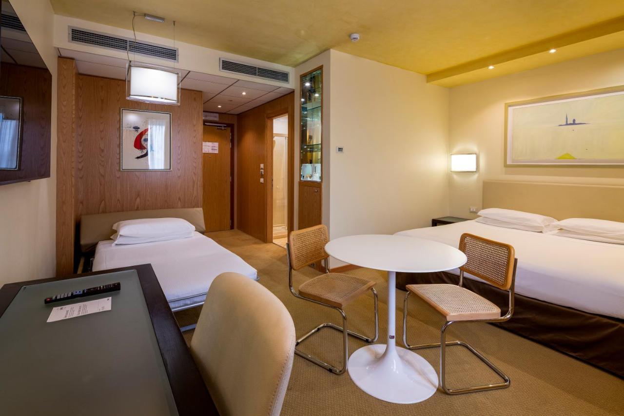 Crowne Plaza By Ihg Hotel